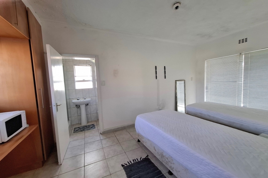 5 Bedroom Property for Sale in Bettys Bay Western Cape
